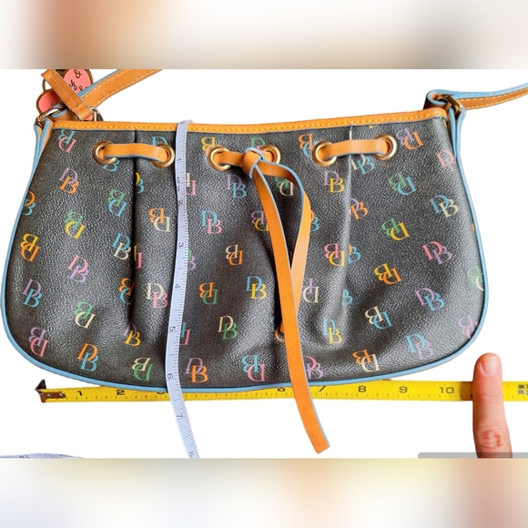 EUC Dooney & Bourke Signature Monogram Baguette Y2K Shoulder Bag Rainbow zipper! - Picture 5 of 14